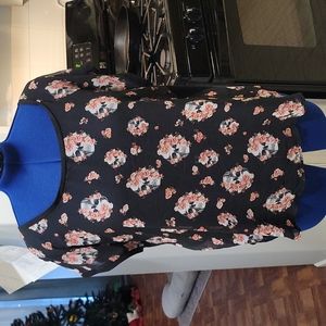 Short sleeve light weight blouse